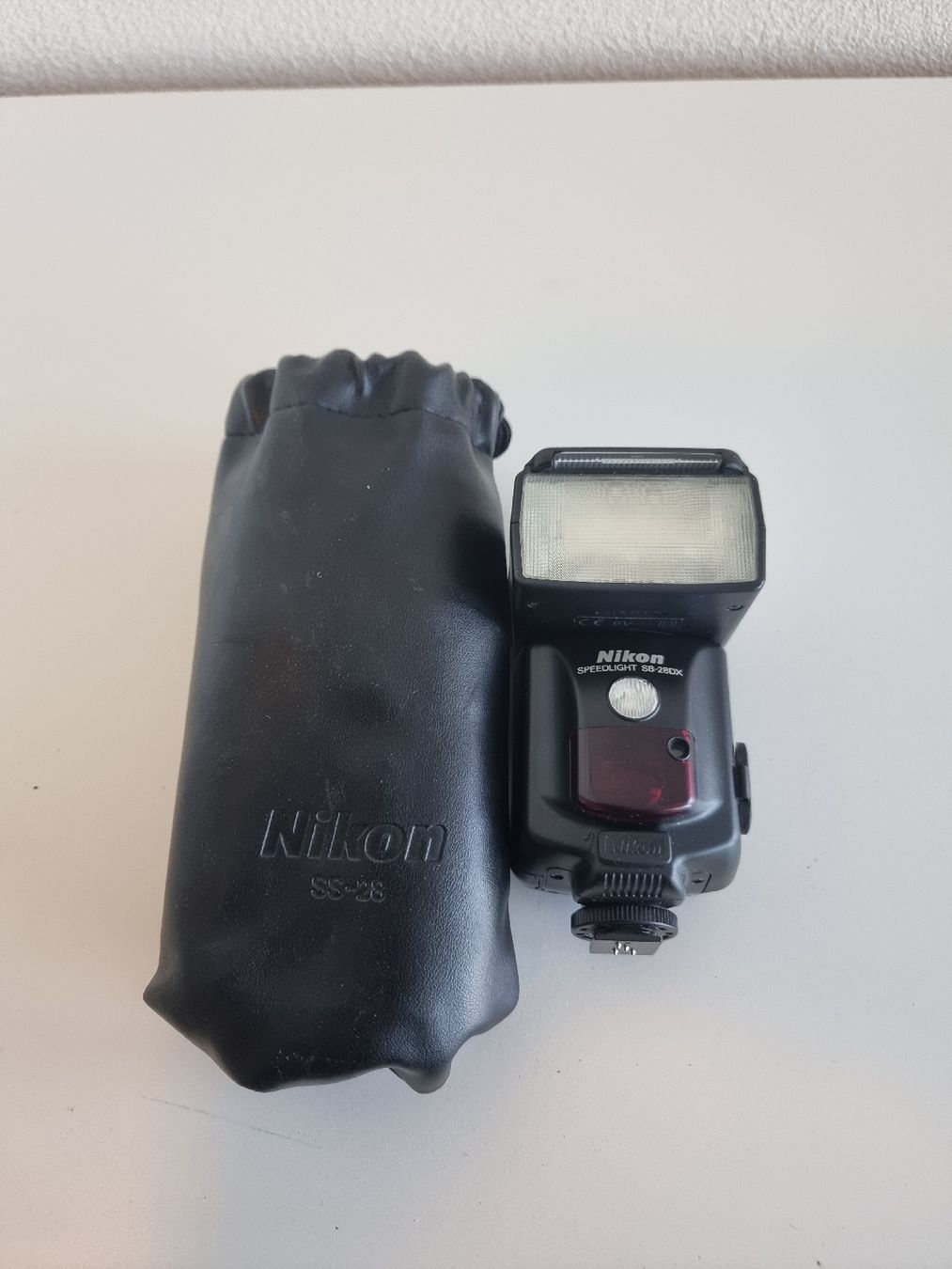 Nikon Flash: Flash Nikon SB-28DX – Nuovo (secondo la descrizione) da Chêne-Bougeries venduto da SKPP