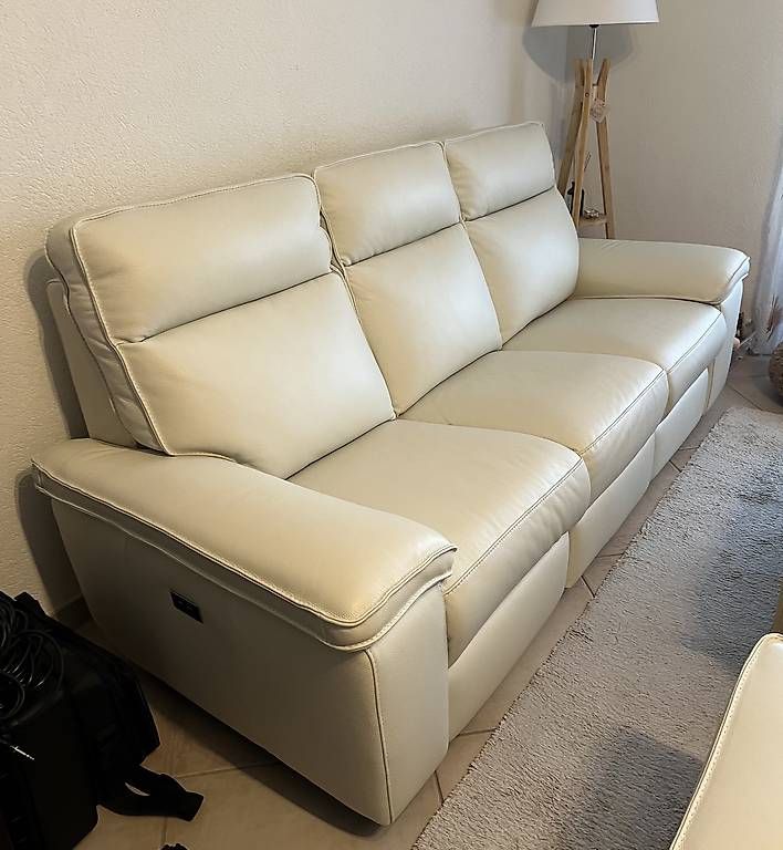 Divani: Salon confort – Usato da Cheseaux-sur-Lausanne venduto da Dana001