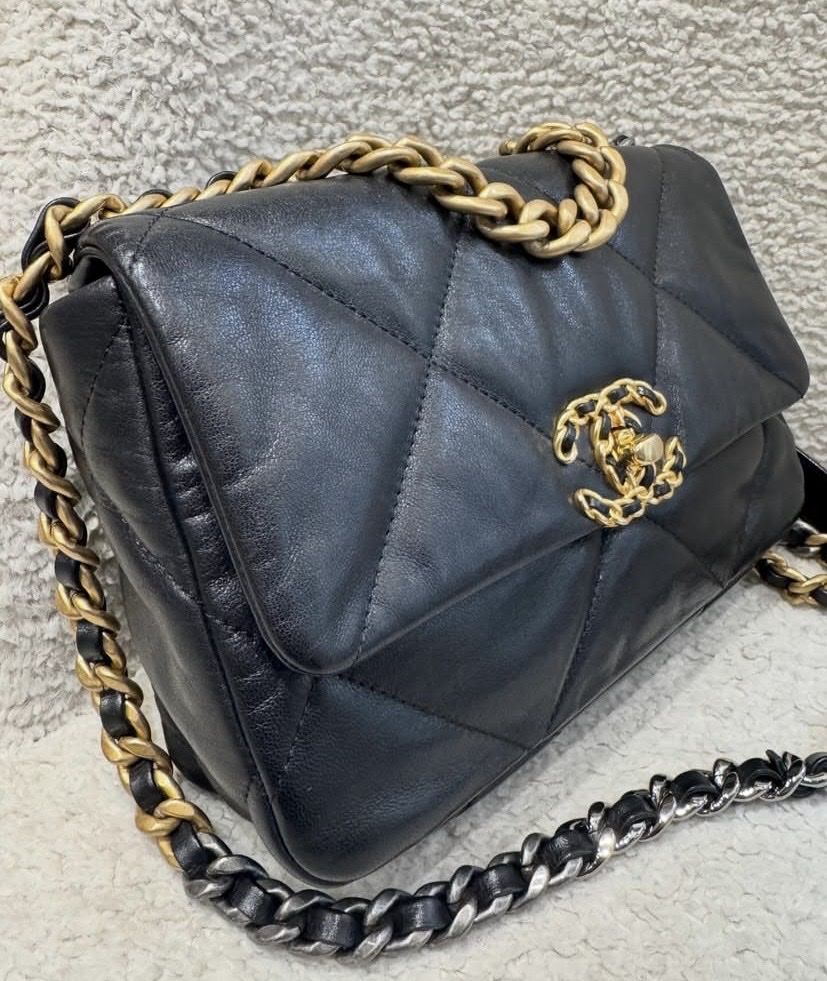 Chanel Borse da donna: Sac Chanel 19 small 2020 – Nuovo (secondo la descrizione) da Bussigny venduto da tmu_8p2m 6