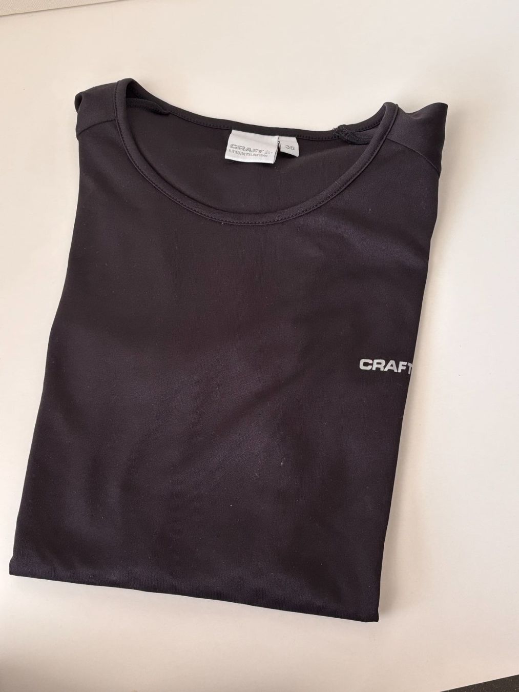 Craft T-shirt: CRAFT Shirt - schwarz Grösse 36 – Usato da Bern venduto da lolapennt 2