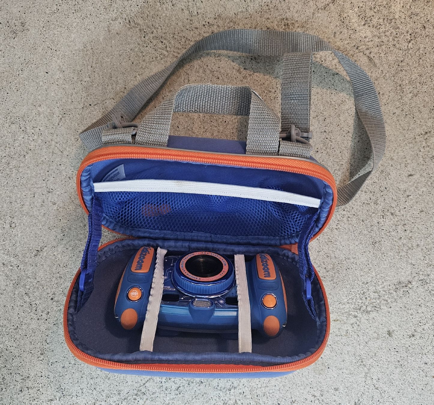 Vtech Appareil photo: Vtech Kidizoom Duo Kamera mit Tasche  – D'occasion à Ottikon b.Kemptthal par Jigsaw1 3