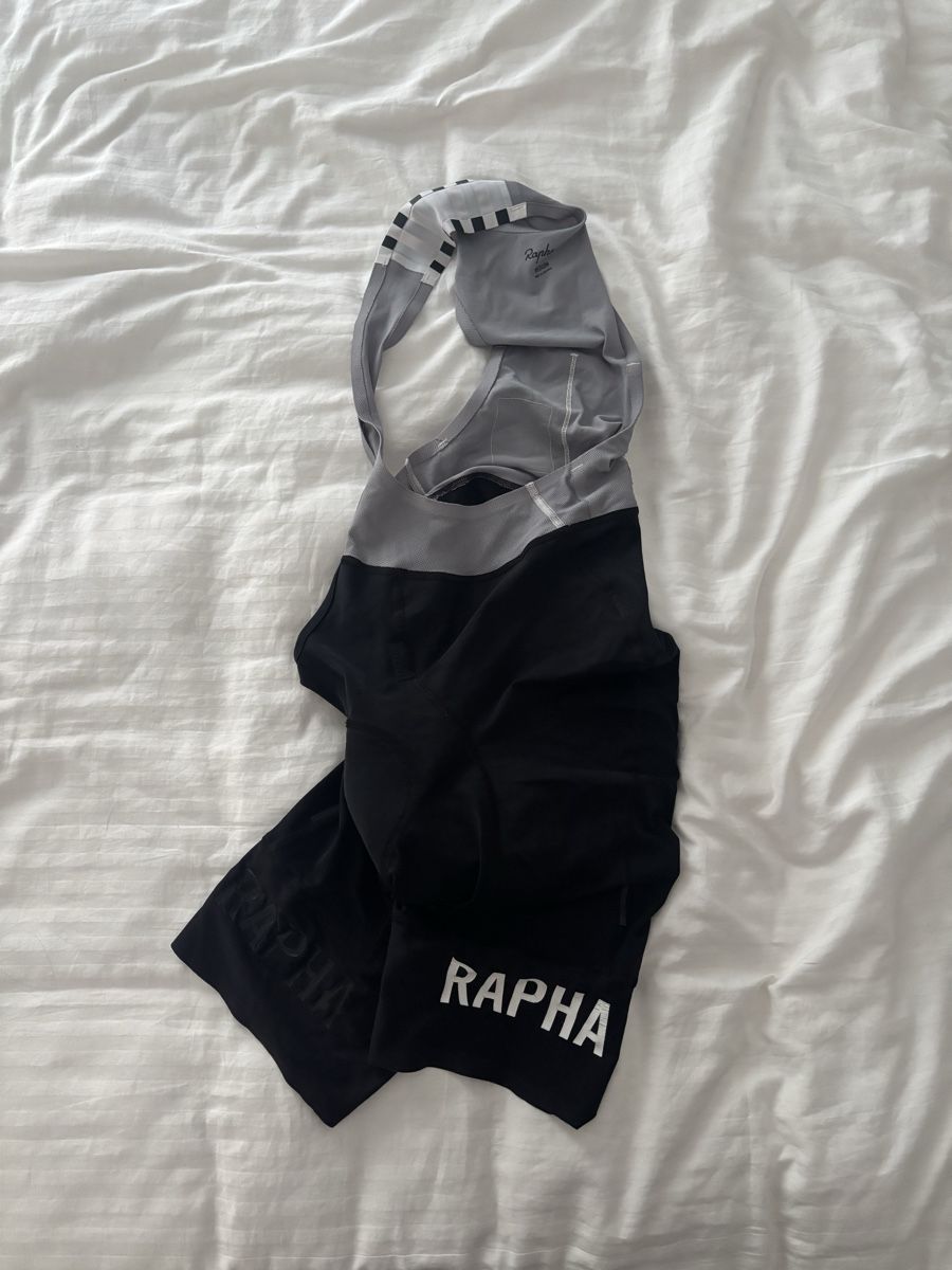 Rapha Pantalons: Rapha Pro Team Bib shorts – D'occasion à Riedikon par cra_kym5