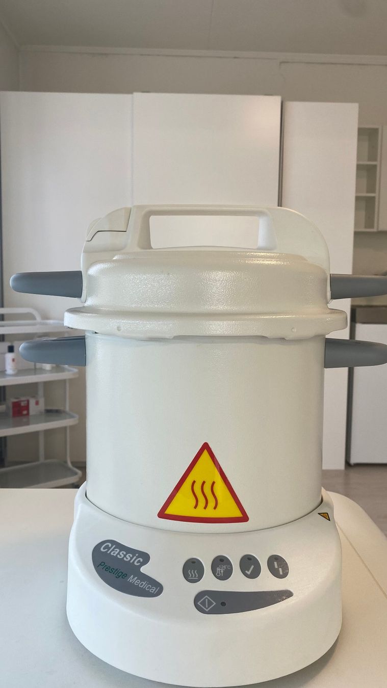 Medizinische Geräte: AUTOKLAV CLASSIC 2100 Sterilisationsgerät – Gebraucht aus Hölstein von mar_c2lx