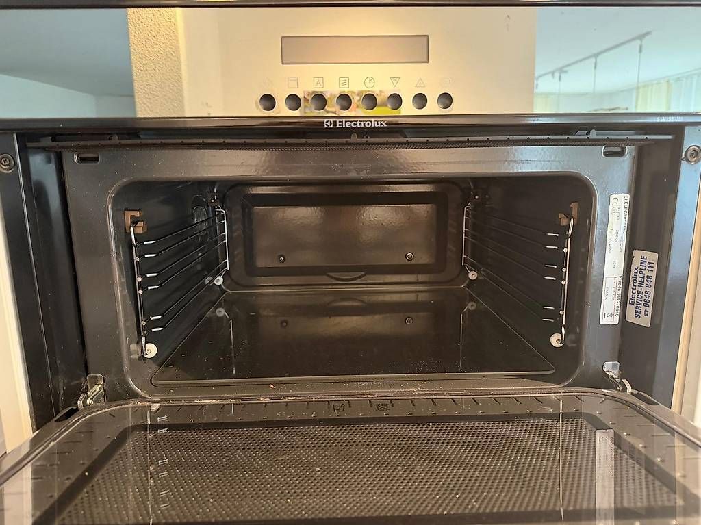 Electrolux Appareils de cuisine: Mikrowelle mit Grillfunktion – D'occasion à Ruswil par Jestra 2