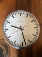Hermle Wanduhr, Edelstahl, Quartz Uhrwerk