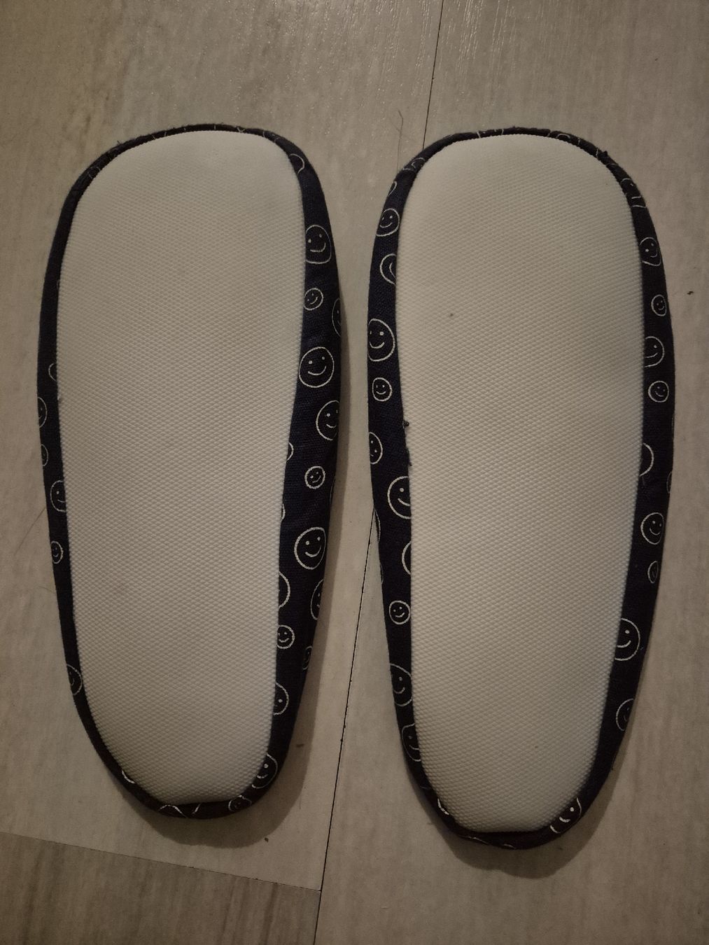 Scarpe per ragazzi: Gerätschuhe Gr. 34 – Usato da Stansstad venduto da Kyra014 1