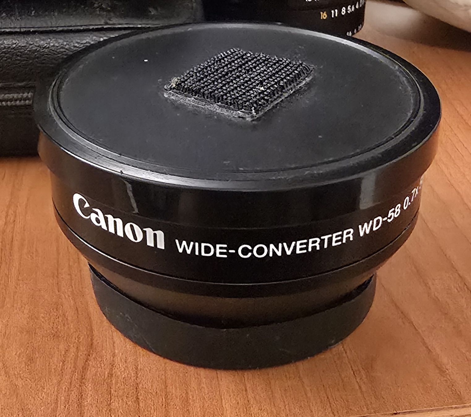 Convertisseurs: Canon WD-58 0.7x Weitwinkelkonverter – D'occasion à Ostermundigen par hansuelipeterli 1