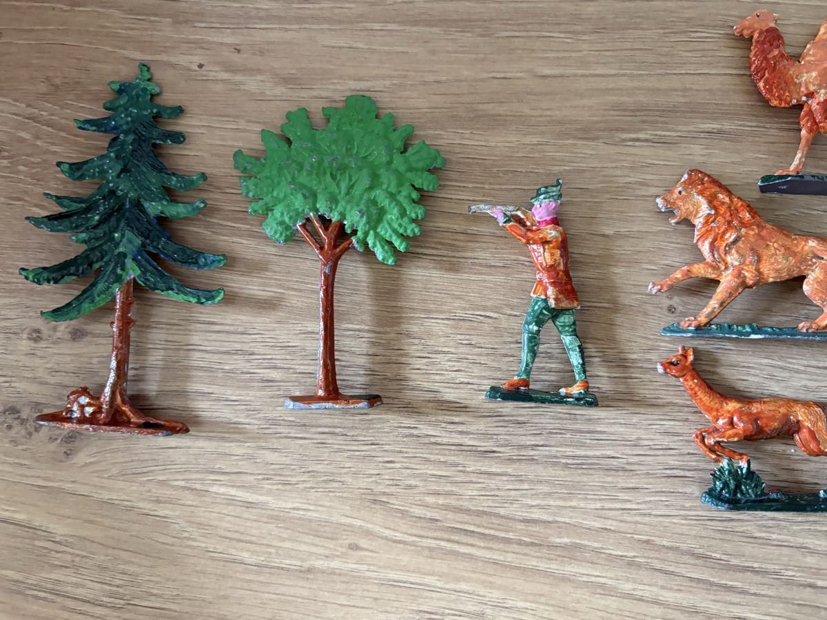 Giocattoli: Zinnfiguren, Jagd-und Tiere Antik – Usato da Zürich venduto da Volvo_Trabant 2