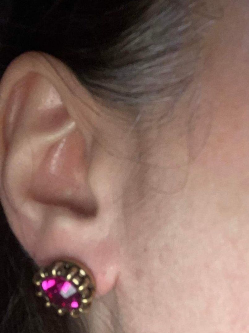 Gucci Orecchini pendenti & Orecchini a lobo: Gucci Ohrstecker Fuchsia – Nuovo (secondo la descrizione) da Zuerich venduto da SaTs-43 1