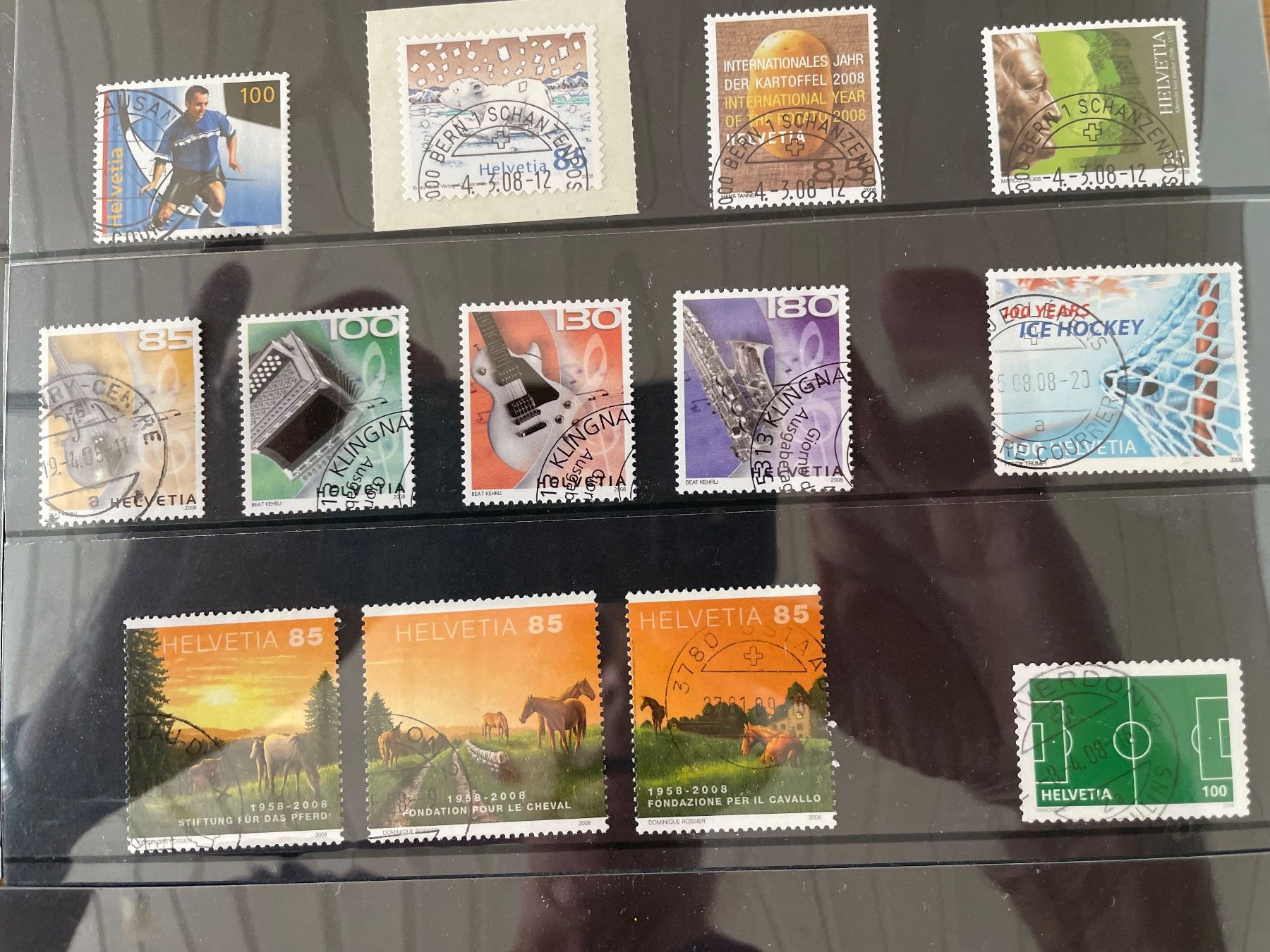 Tutti i francobolli: ANNEE 2008 COMPLETE dès 5.- ! – Usato da Sonceboz-Sombeval venduto da Comment2 2