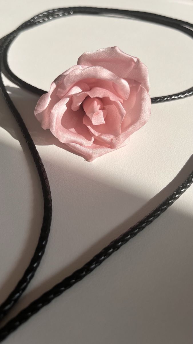 Ketten: NEW POWDER FLOWER LEATHER CHOKER – Neu (gemäss Beschreibung) aus Lugano von yul_fhg2 2