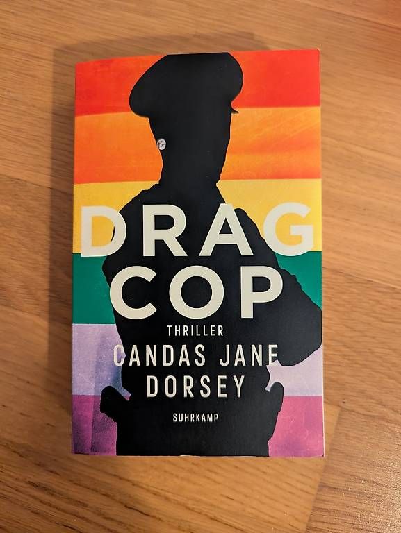 Livres: Drag Cop – D'occasion à Buchs ZH par mil_929h