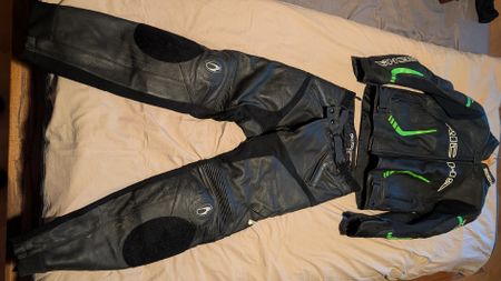 Motorrad Lederkombi für Männer, Hose Gr.54, Jacke Gr.52