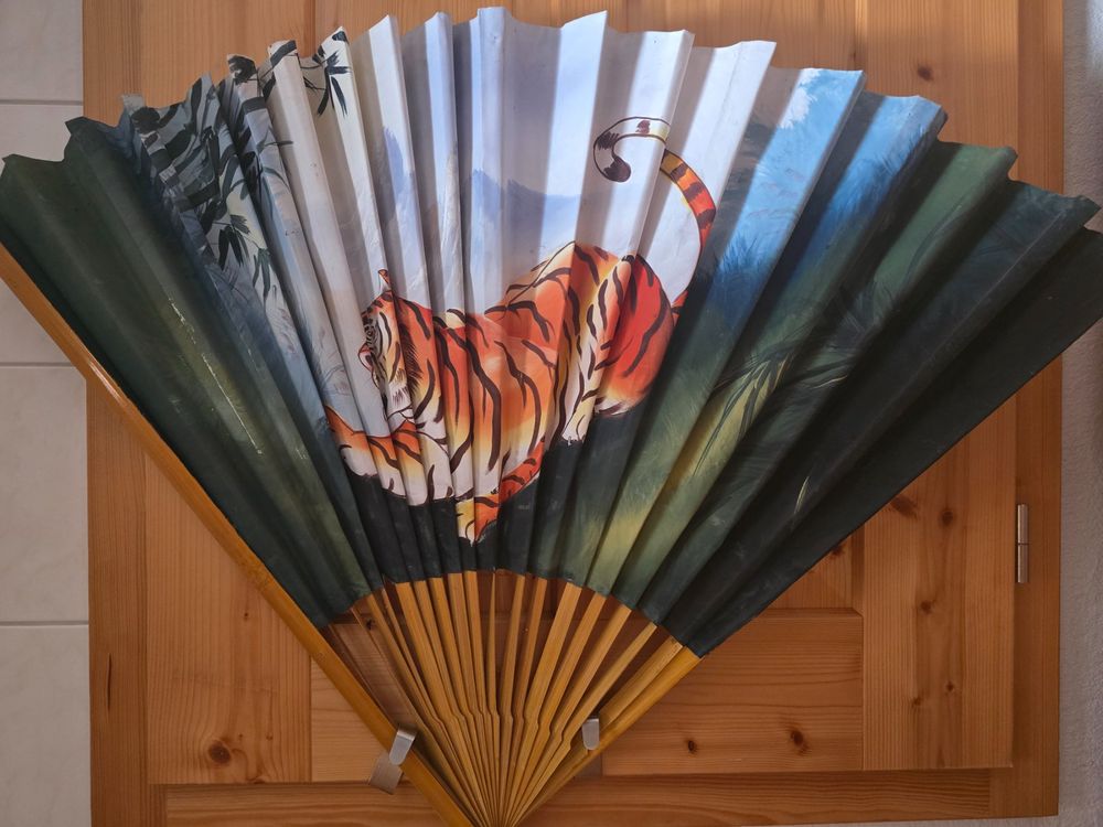 Tutte le decorazioni: Tiger Fächer – Usato da triesenberg venduto da wisi369 1