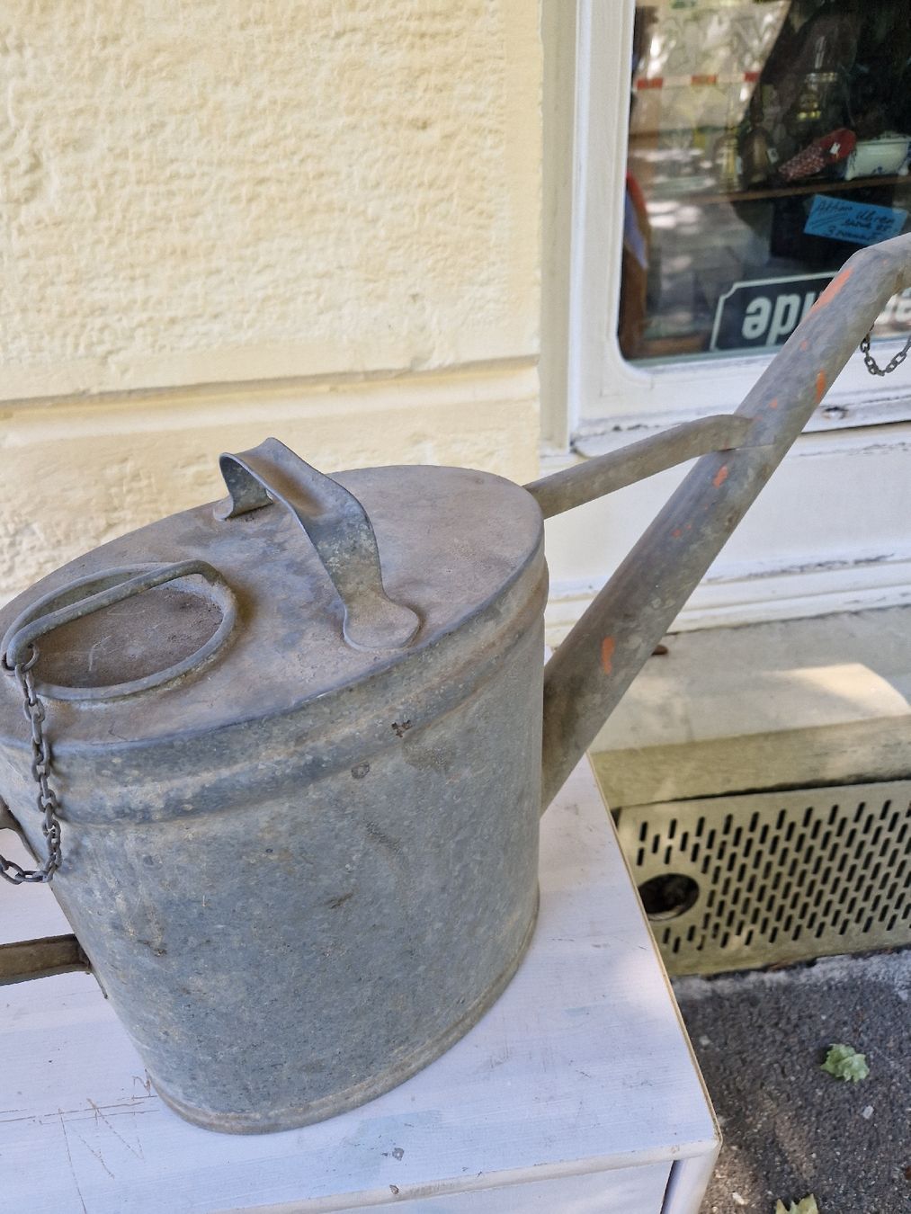 Bewässern & Giessen: Vintage Giesskanne aus Metall – Gebraucht aus Mörigen von Clio111 5