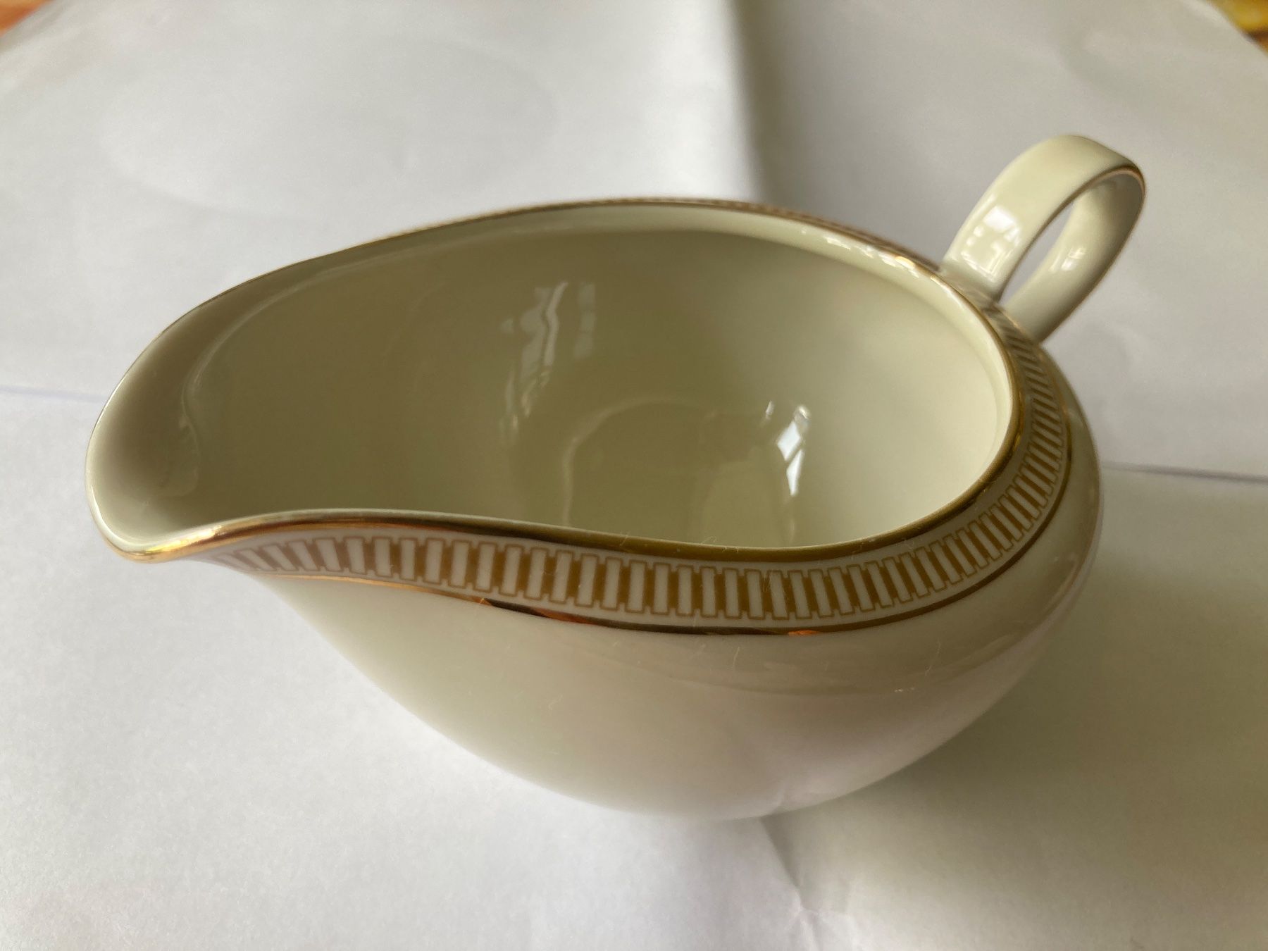 Hutschenreuther Services de table: Hutschenreuther Geschirr-Set – D'occasion à Horgen par one_2btb 1