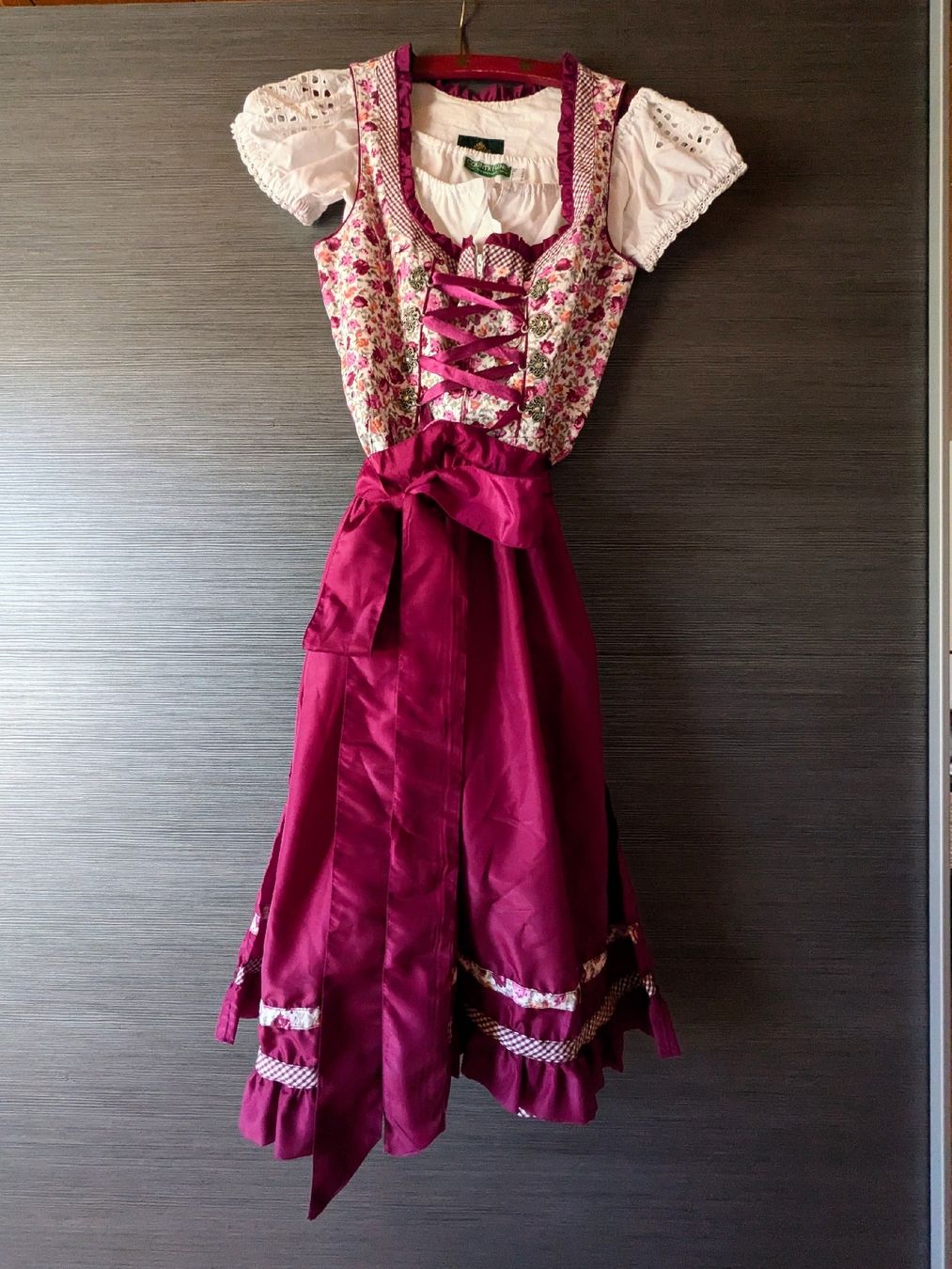 Robes: Dirndl Hammerschmid – D'occasion à Oberburg par Nudle_8