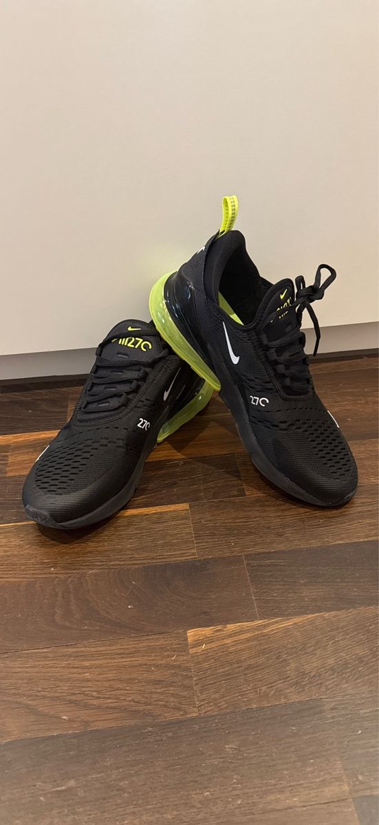 Nike Scarpe da uomo: Nike Air 270 – Nuovo (secondo la descrizione) da Frauenfeld venduto da Atomikz