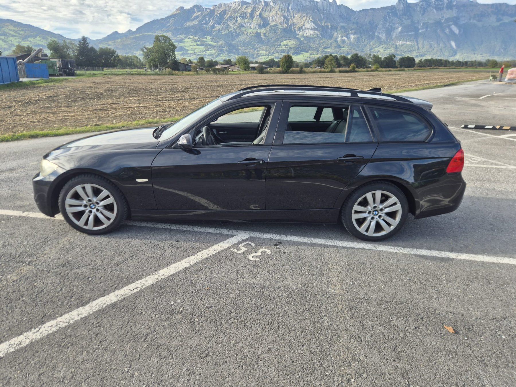 BMW Automobili: BMW 335xi Touring – Usato da Buchs SG venduto da Yuliya.Gut 5