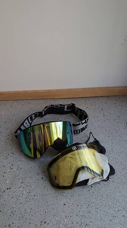 Occhiali & Lenti: Masque de ski Bliz avec écran de rechange – Usato da Lausanne venduto da pie_n2mq