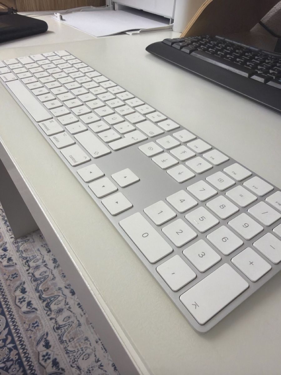 Apple Tastiere: Apple Magic Keyboard mit Ziffernblock, DE- Layout – Usato da Kappel SO venduto da ald_q6z7 1