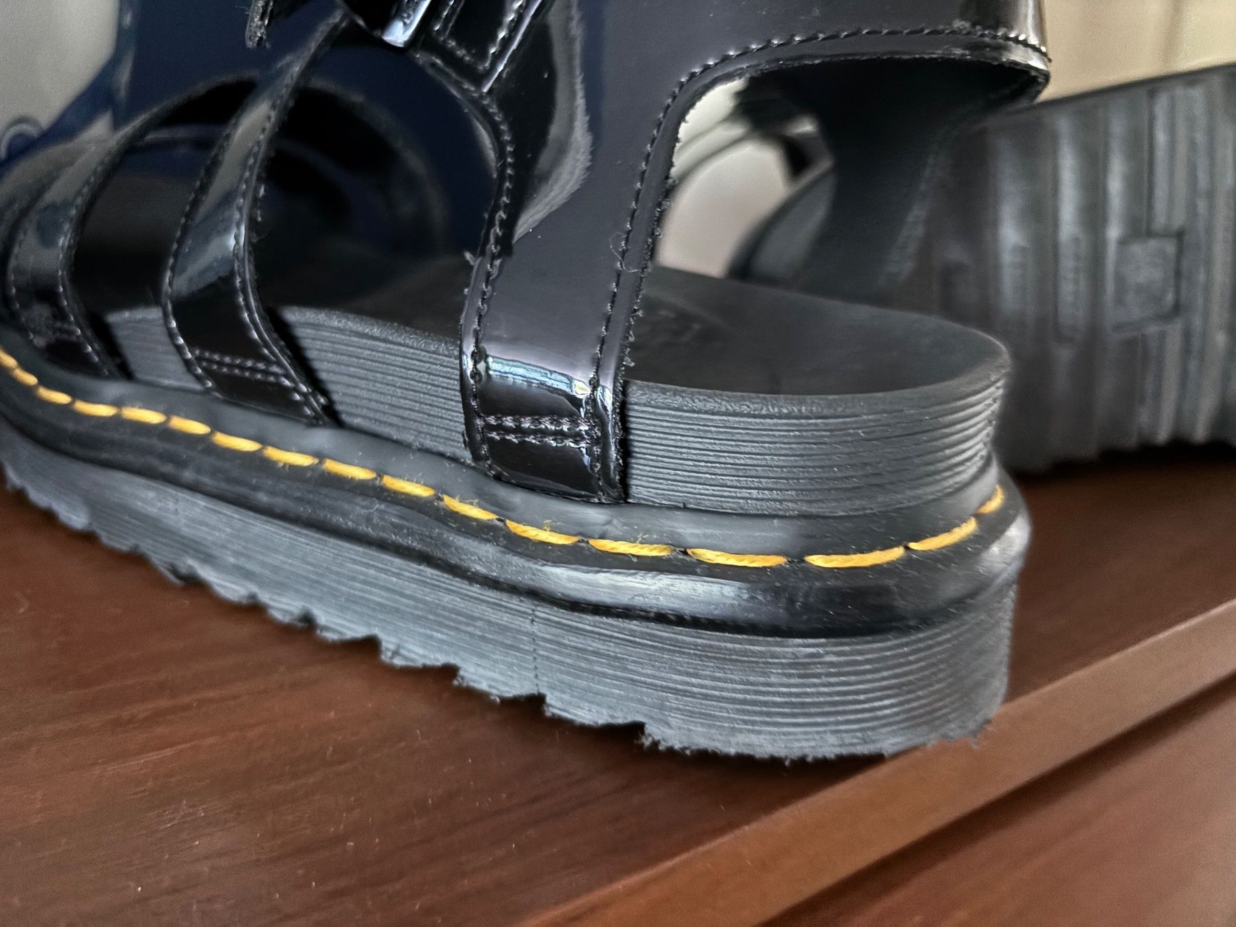 Dr. Martens Damenschuhe: BLAIRE BLACK PATENT LAMPER Schwarz – Gebraucht aus Zürich von STYLEHAUS 9