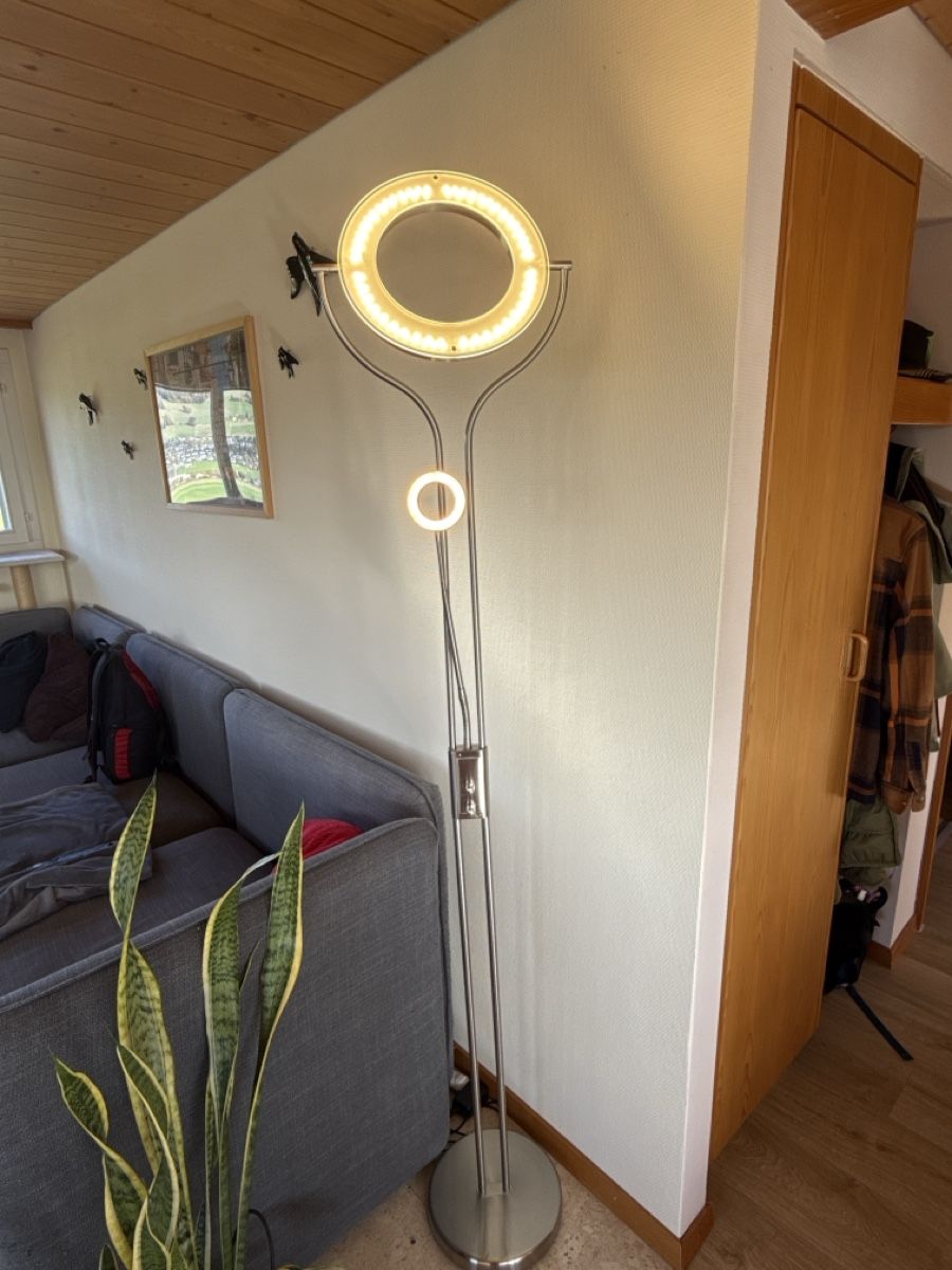Lampade: Led-Stehlampe dimmbar  – Usato da Niederhünigen venduto da man_7ybw 1