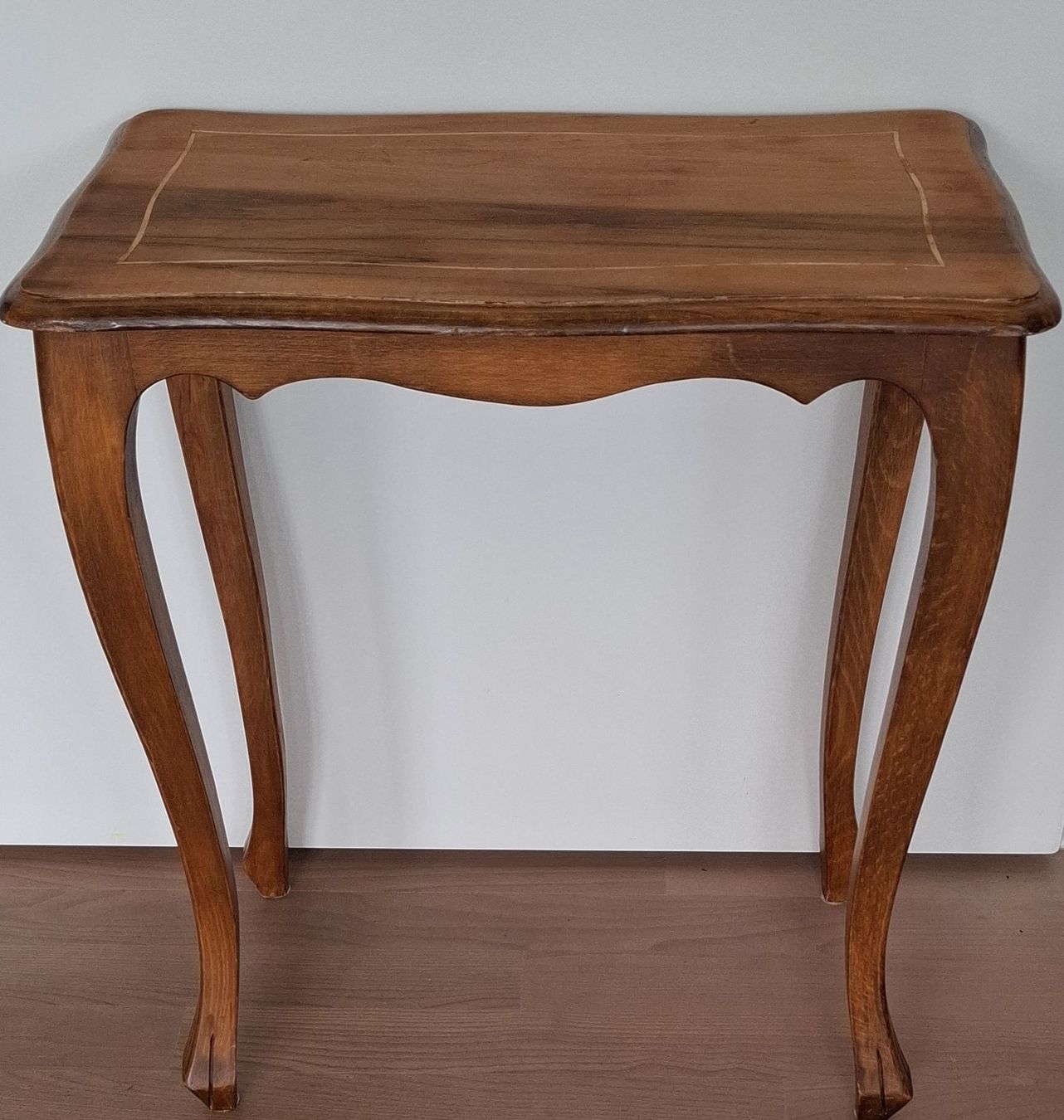 Tavoli: Beistelltisch Nussbaum Louis XV Stil – Usato da Buochs venduto da regenbogen7365