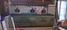 Grosses Aquarium mit Unterschrank