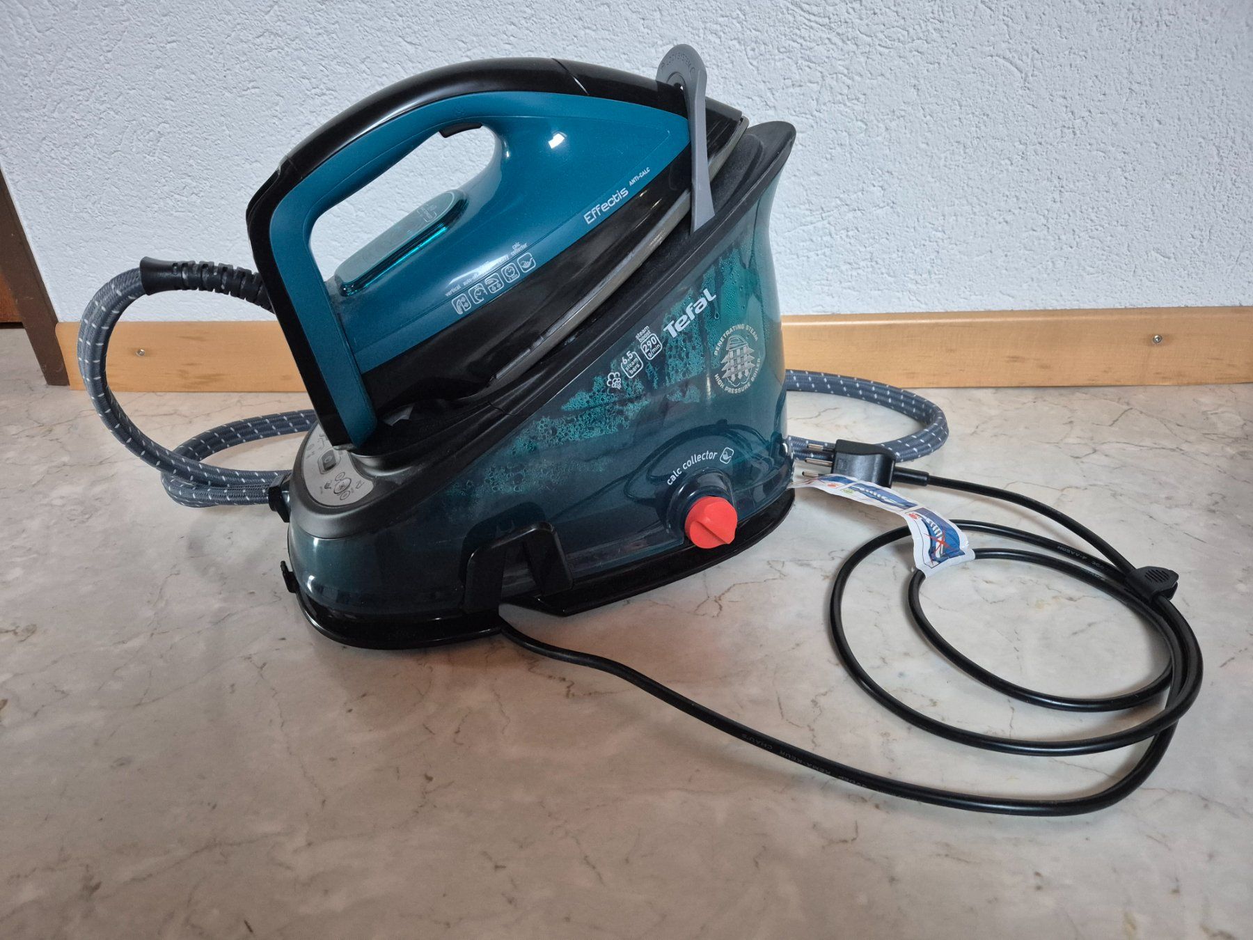 Ferri da stiro: Bügeleisen Tefal – Usato da Eggenwil venduto da ioupod 1