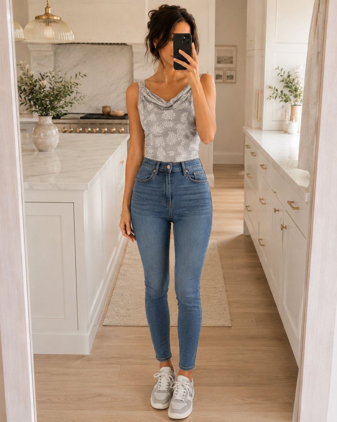 Top: Elegantes Damen Top Grau mit Blumenmuster – Nuovo (secondo la descrizione) da Fully venduto da VaneaSelection 2