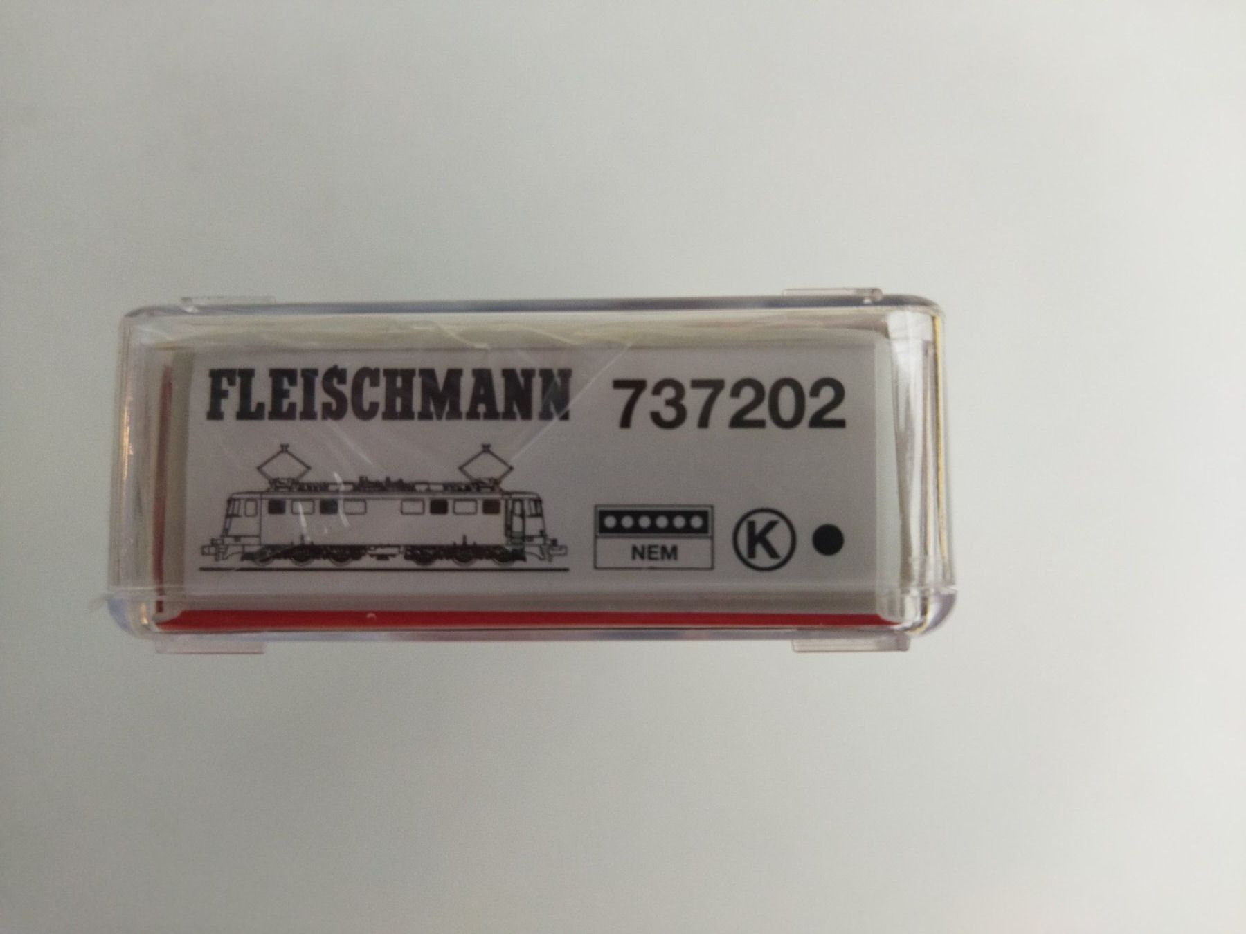 Fleischmann Modellini di ferrovie: E-Lok Ae 6/6 der SBB Cargo von Fleischmann N mit NEM – Nuovo e nell'imballaggio originale da La Chaux-de-Fonds venduto da Sekado 3