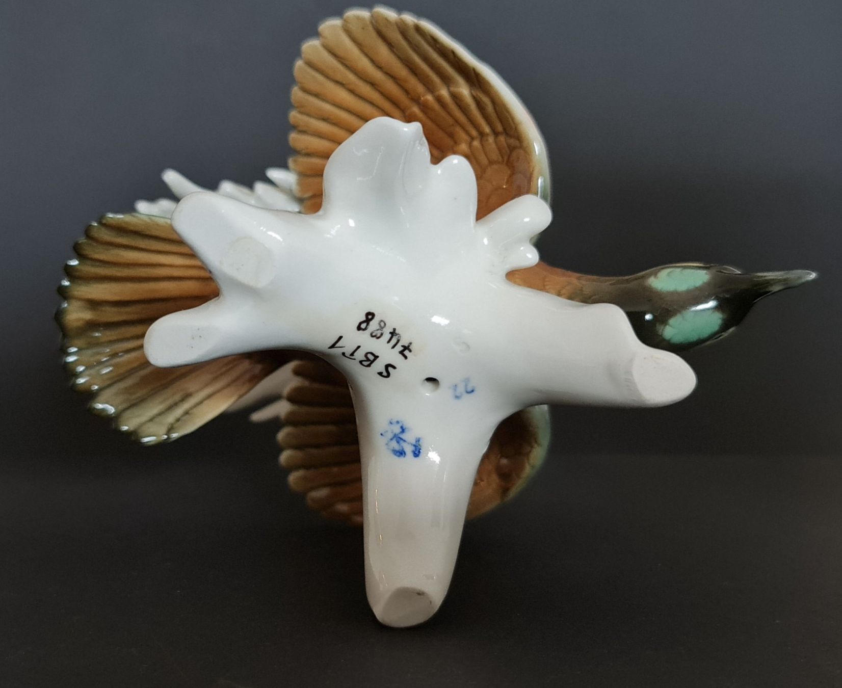 Karl Ens Statuette: Ens Paradiesvogel – Usato da Horgen venduto da Ne19 7