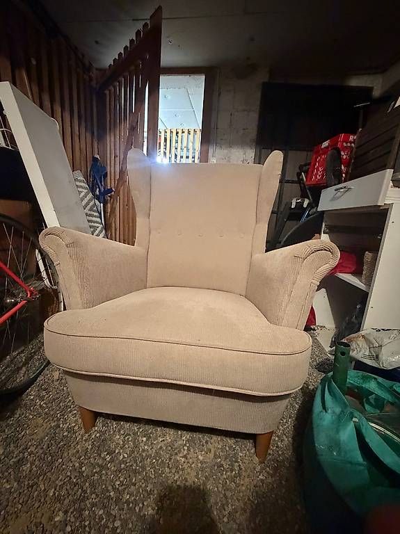 Poltrone: Sessel & Hocker aus IKEA STRANDMON Serie – Usato da Zürich venduto da BeckiBecki