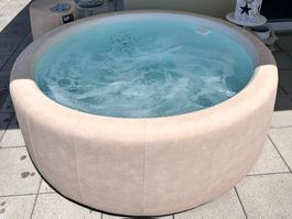 Whirlpool Softub Legend Garantie bis Okt. 26