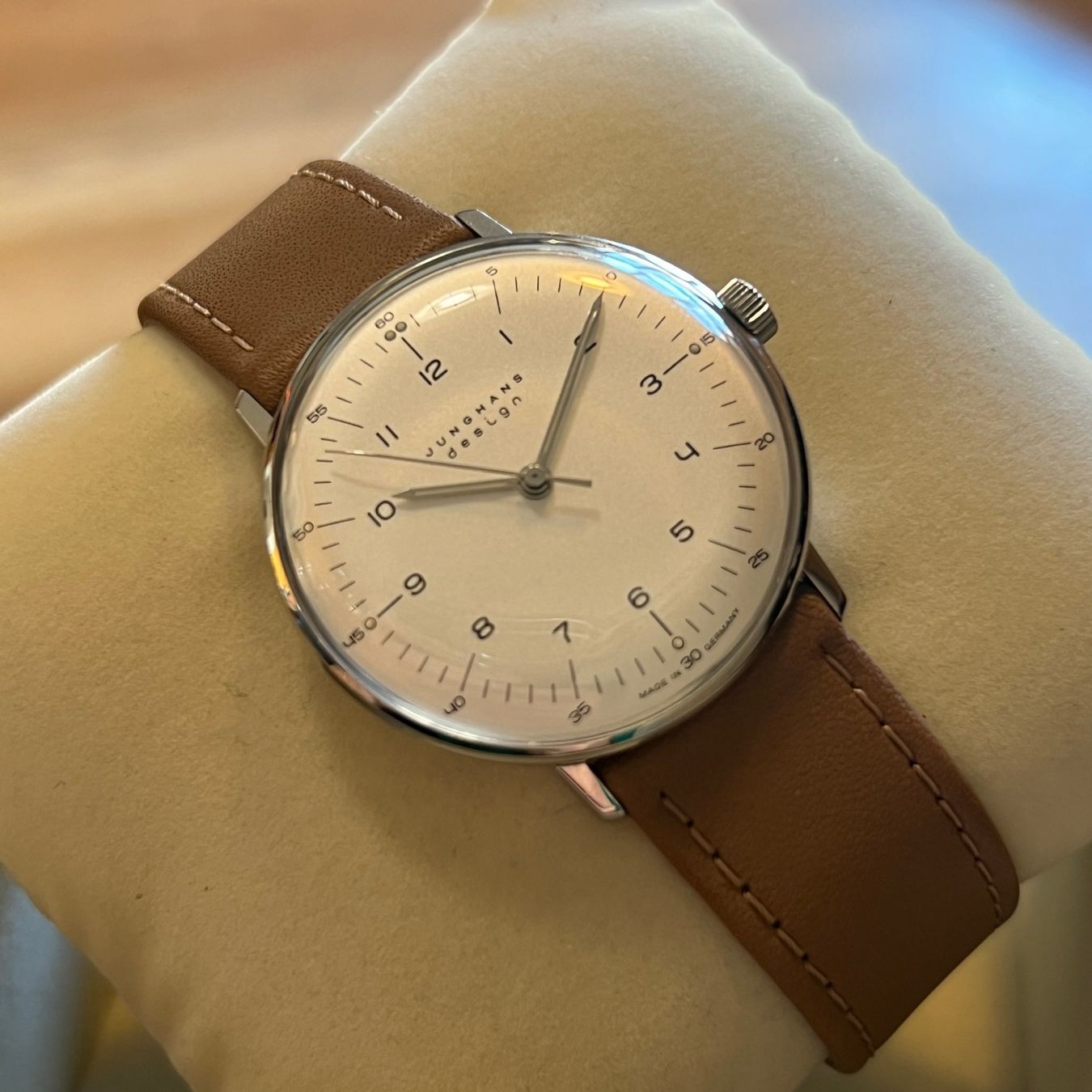 Junghans Orologi: Junghans Max Bill Handaufzug Full Set 027/3701.00 – Usato da Carouge GE venduto da Watchaser 7