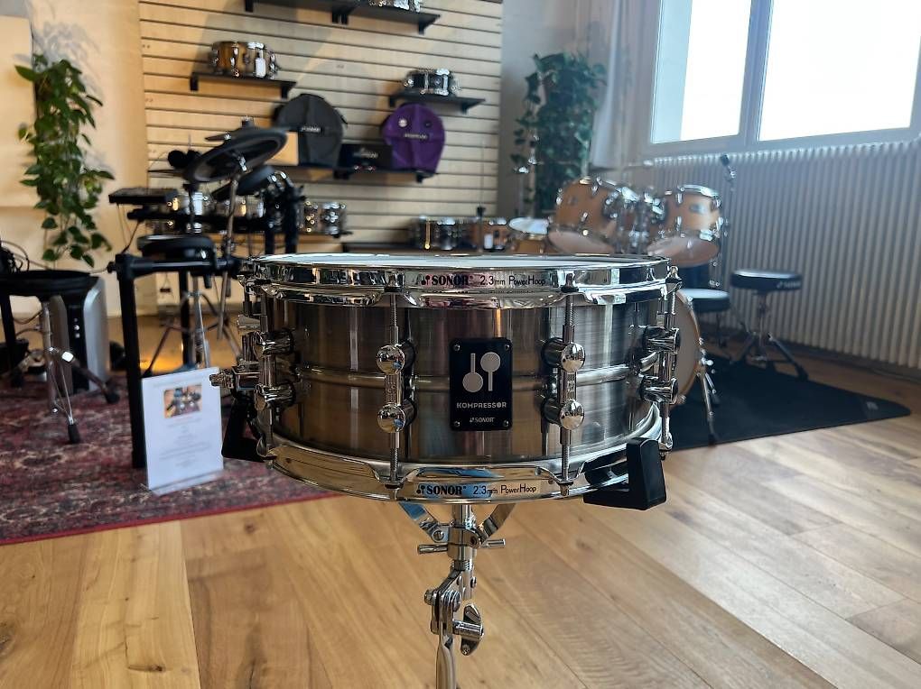 Sonor Musikinstrumente: Snare Drum SONOR Kompressor KS 14x5.75 SDB Brass – Neu (gemäss Beschreibung) aus Schönenwerd von MIH_Obrecht