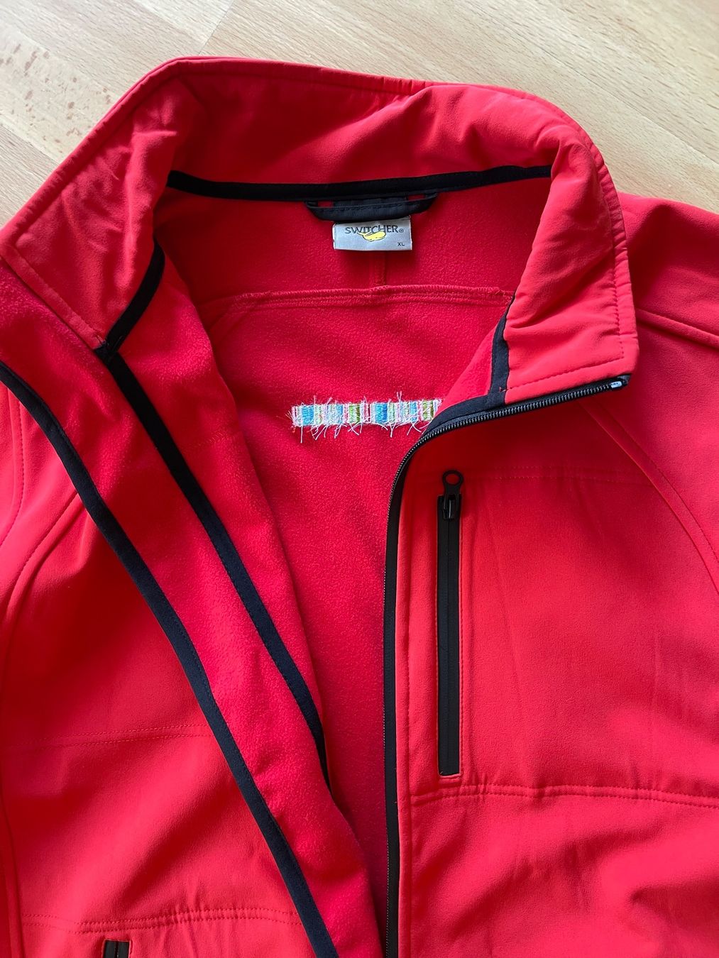 Vestes: Softshelljacke „switcher“ XL, rot – D'occasion à Wengen par rotstock1696 1