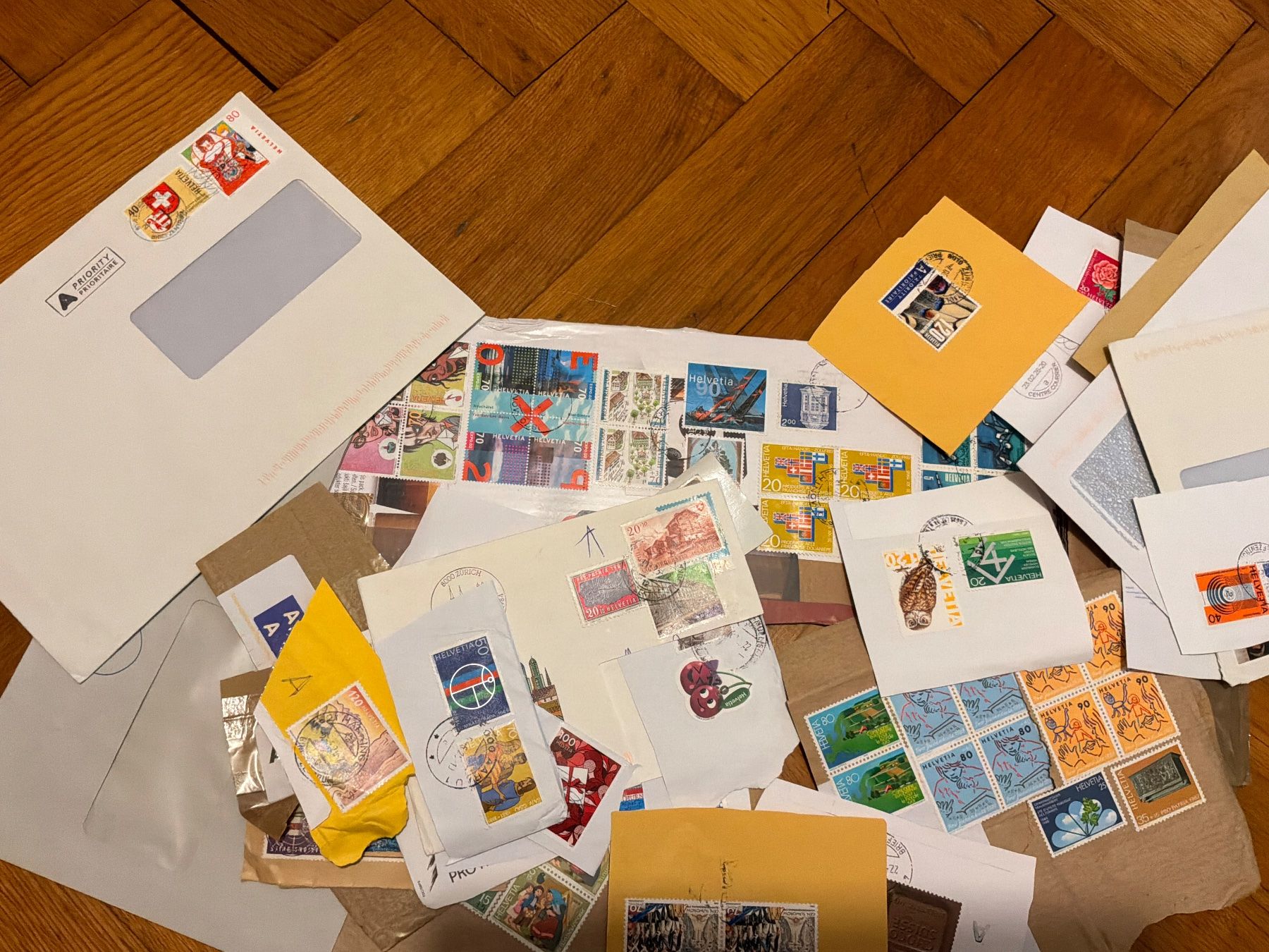 Tous les timbres: Verschiedene Briefmarken / francobolli vari – D'occasion à Massagno par mar_k9xb