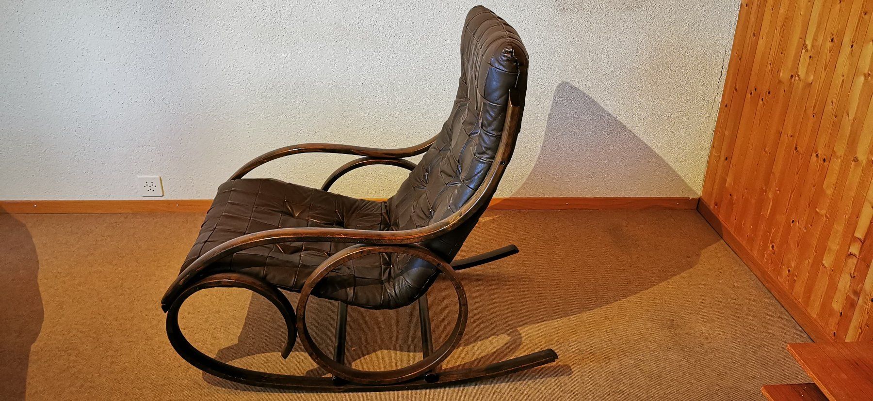 Strässle Poltrone: Vintage Schaukelstuhl von Strässle 70er Leder Patchwork – Usato da Henggart venduto da hen_9f22 1