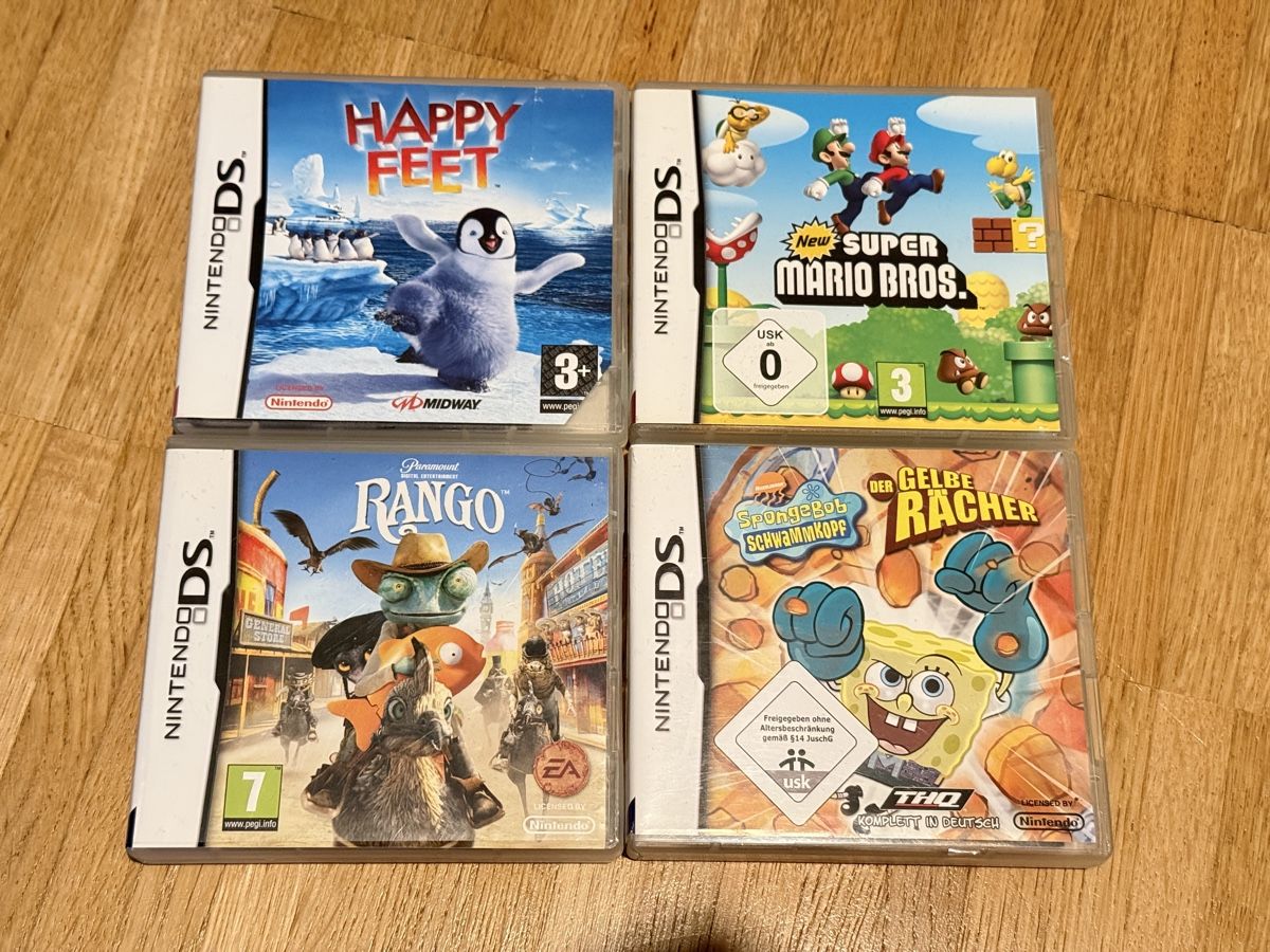 Nintendo Spiele: Nintendo DS - Hüllen - Leer! – Gebraucht aus Allschwil von Collector.Shop.Swizz