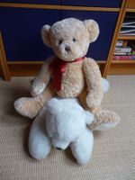 Grosser Eisbär und Teddybär, beides neu