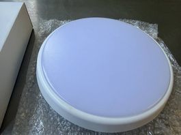 neue LED Leuchte 20cm, 10W, 3000K, 900lm