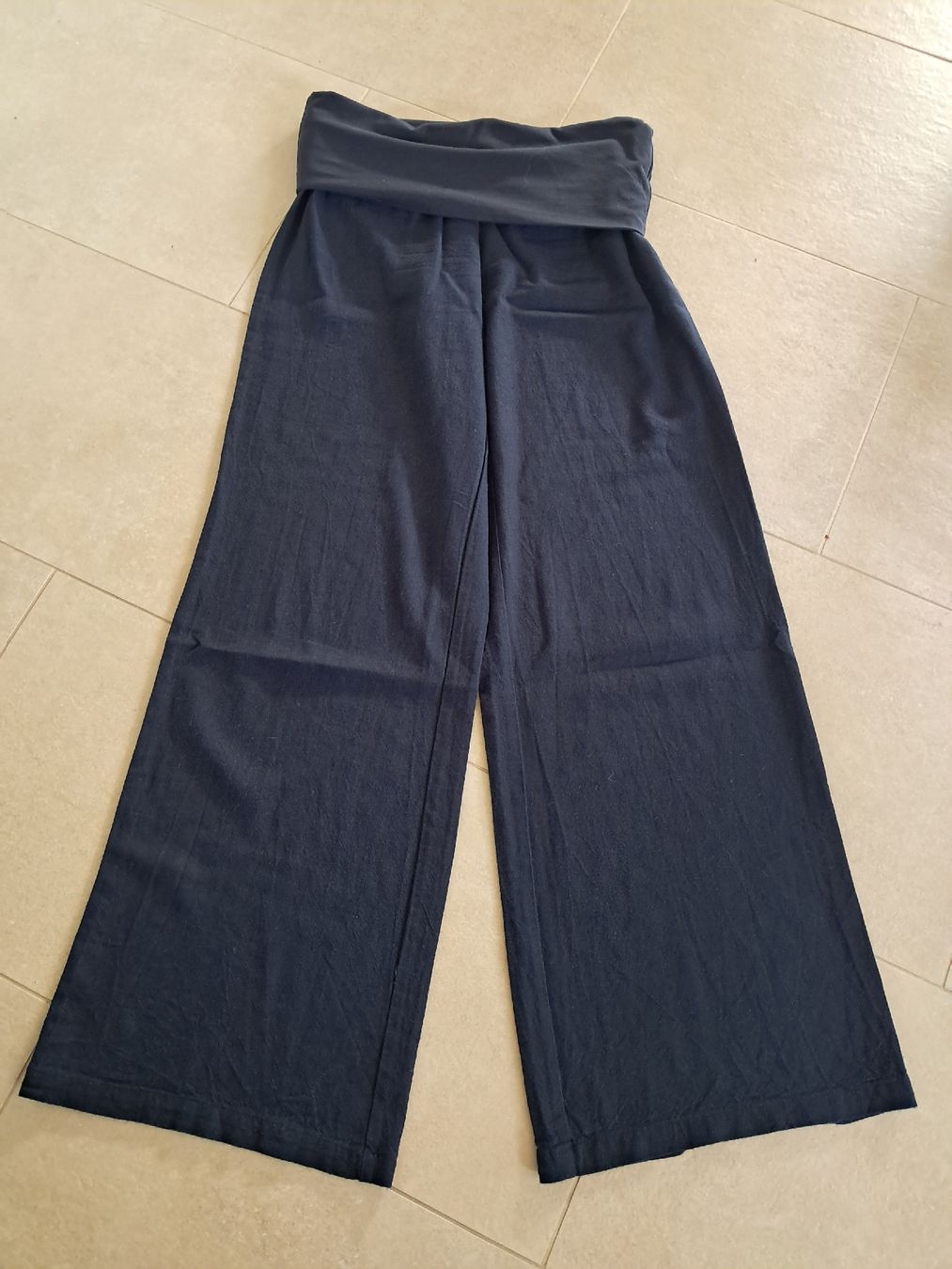 Stoffe: Bershcka S Lowe Waist Stoffhos – Gebraucht aus Inwil von roh_2ntb
