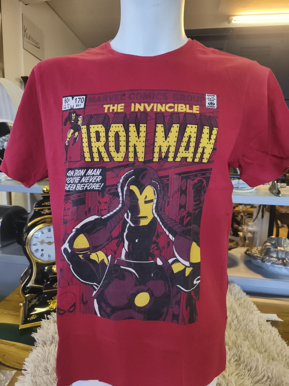 T-shirt: Marvel Comics T-Shirt rot Comic Print Grösse 170/M(A41) – Nuovo e nell'imballaggio originale da Künten venduto da Schnaepplihuus