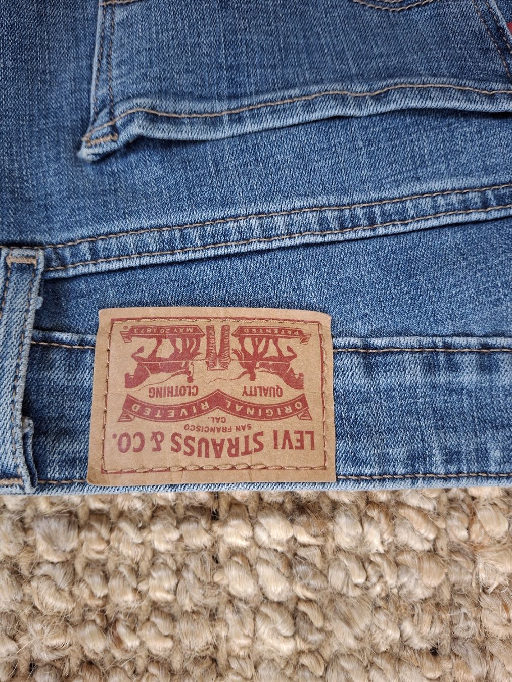 Levi's Jeans: Mum jeans Levi Strauss T31  – Usato da Lausanne venduto da Cognitia 3