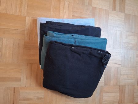 Hosen Set für Kinder, Grösse 146 bis 158, 4 Stück