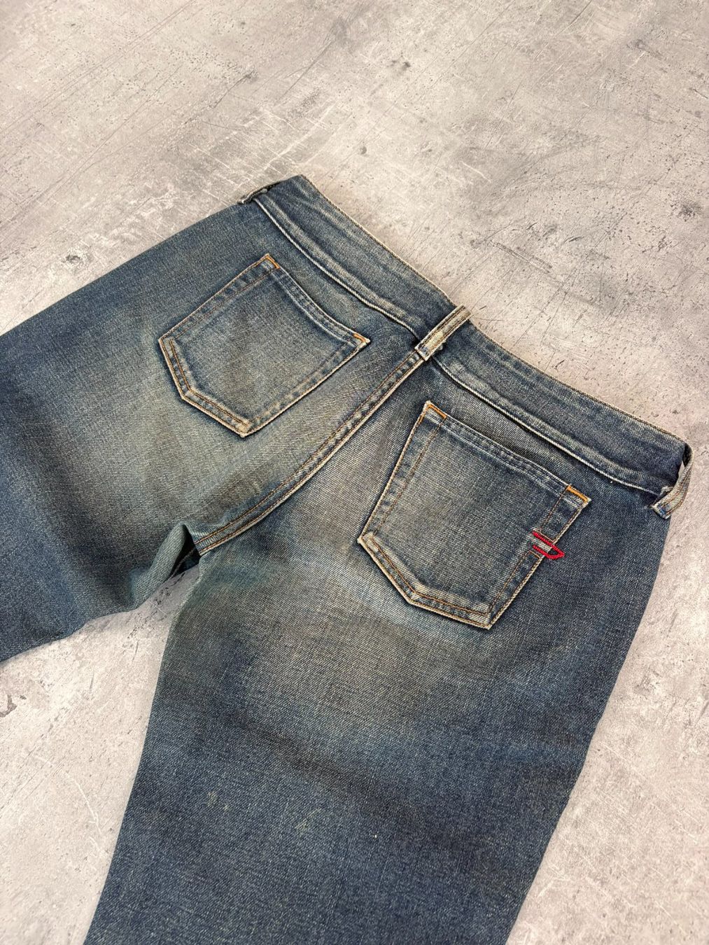 Diesel Jeans: Vintage Diesel Bootcut Flared Jeans (M) – Nuovo (secondo la descrizione) da Werdenberg venduto da hase.vintage 2
