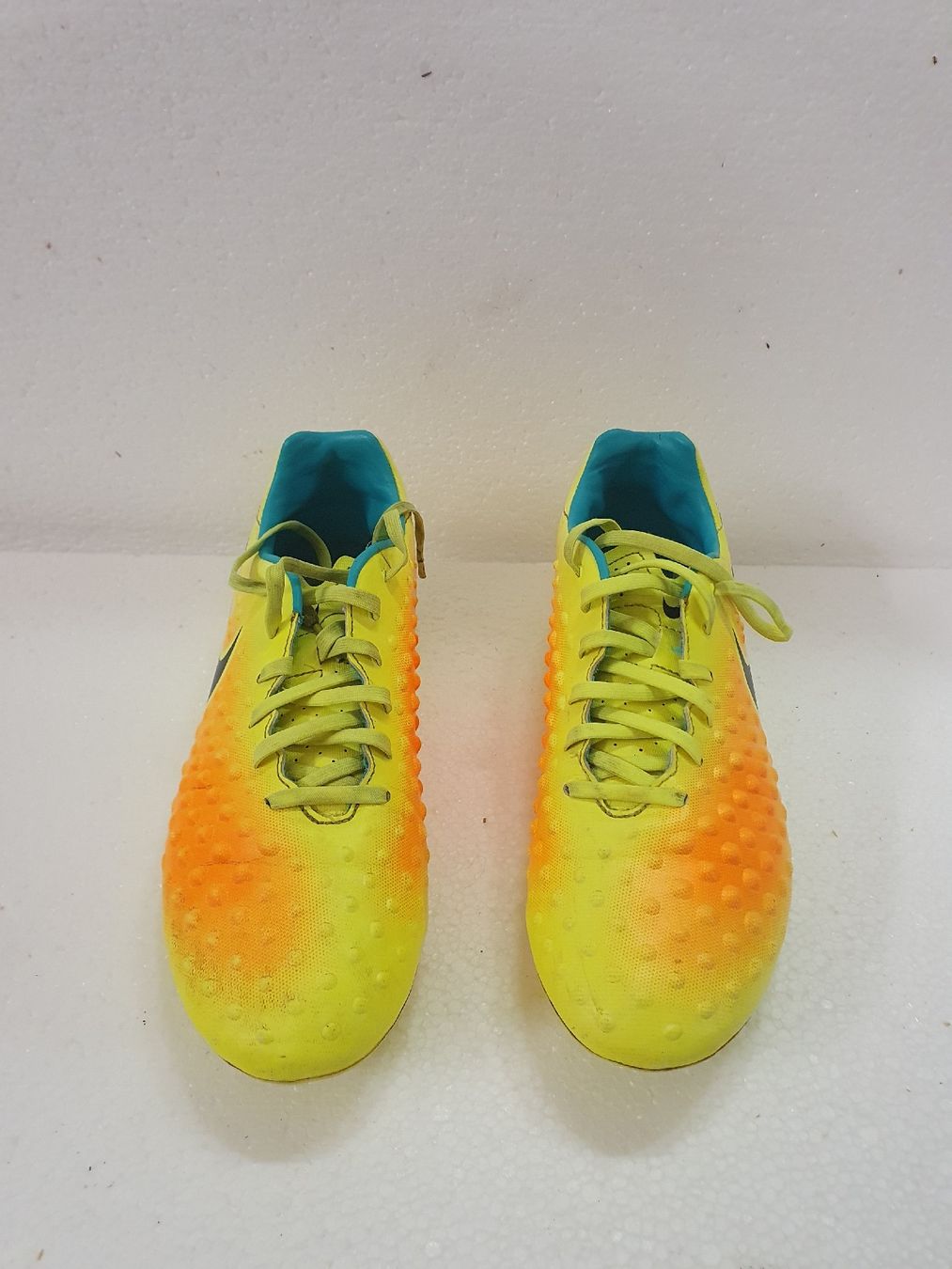 Nike Herrenschuhe: chaussures de foot – Gebraucht aus Gumefens von flagada12