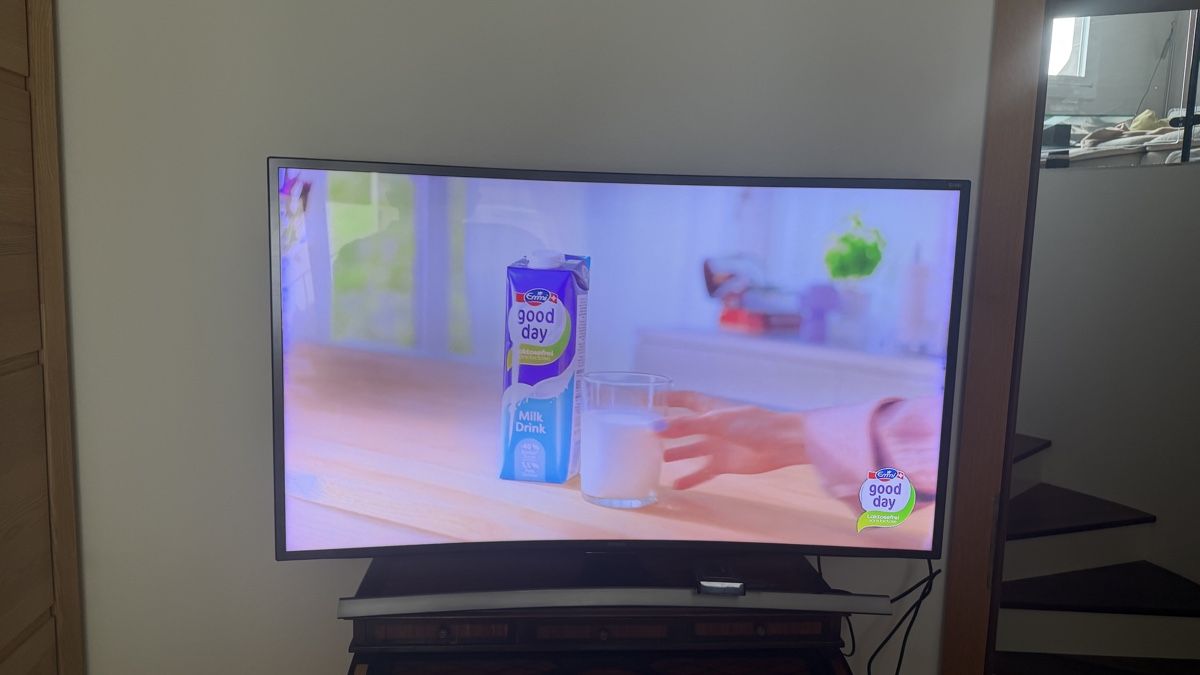 Samsung Televisori: Samsung UE48JS8500T ab 1.00 – Usato da Duggingen venduto da Sff 3